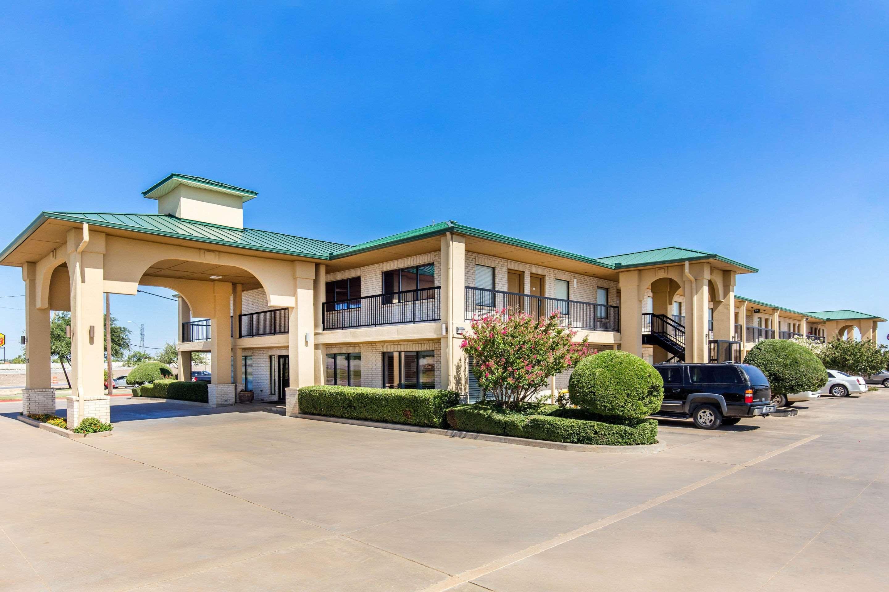 Quality Inn & Suites Abilene Exterior photo
