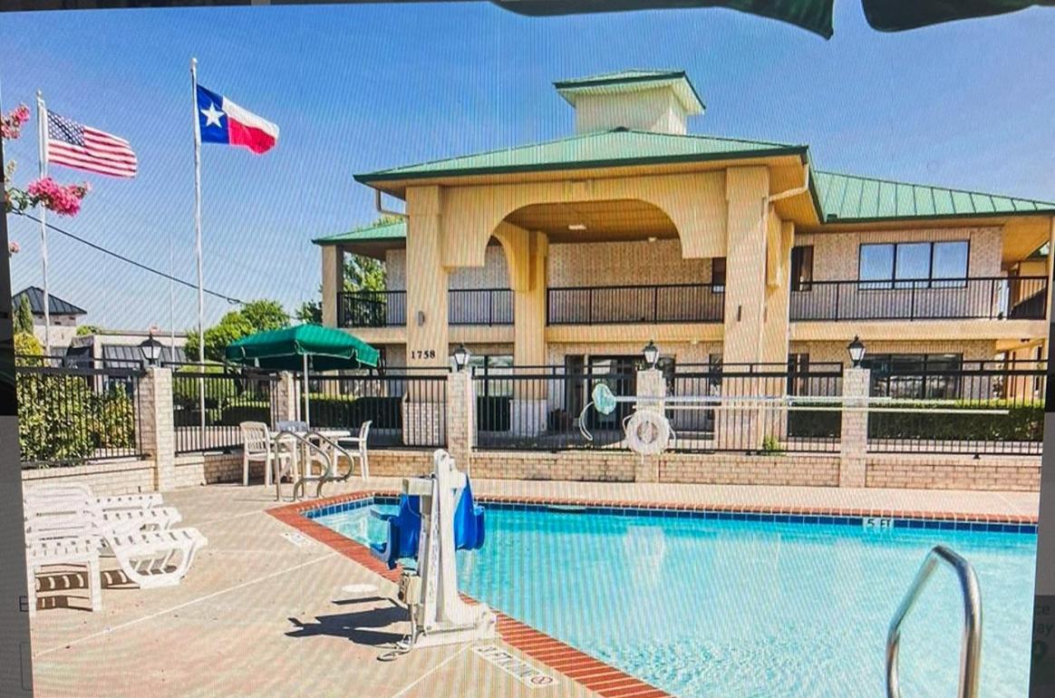 Quality Inn & Suites Abilene Exterior photo